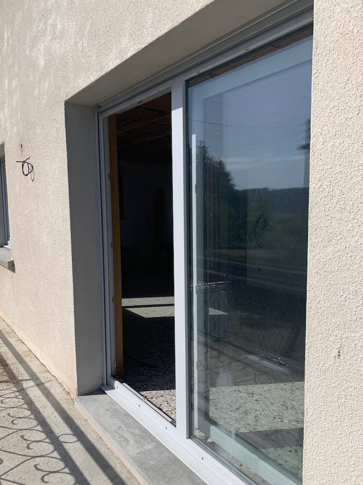 Porte fenêtre coulissante en PVC