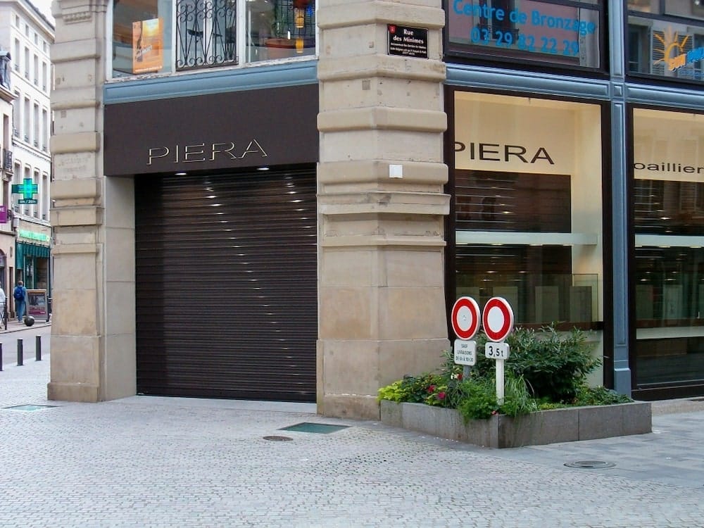 Porte de garage industrielle